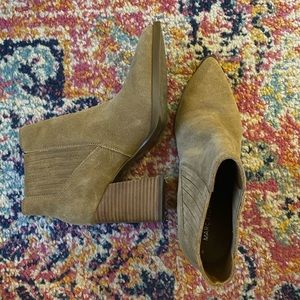 Marc Fisher booties - beige taupe - 9W